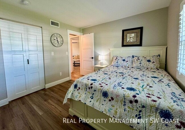 Building Photo - 6300 South Pointe Blvd