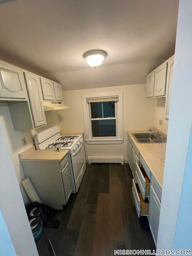 Building Photo - 40 Winthrop St