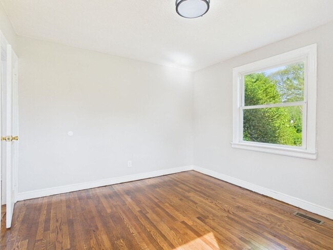 Building Photo - 3600 Pilots Ln