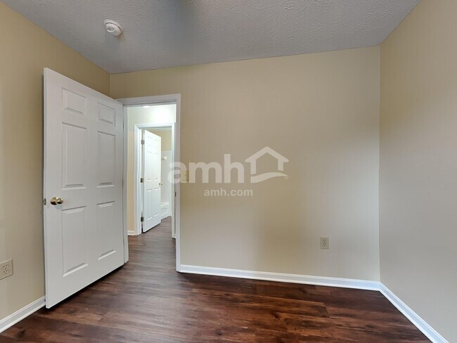 Building Photo - 748 Jewelweed Ct