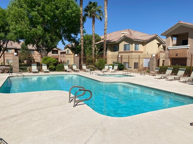 Building Photo - SE!!! Gated!! 2 Bedroom 1st Floor with Bal...