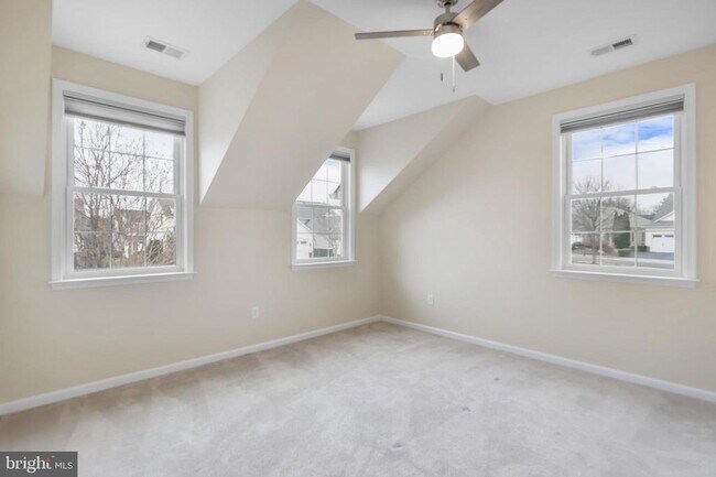 Building Photo - 44306 Stableford Square