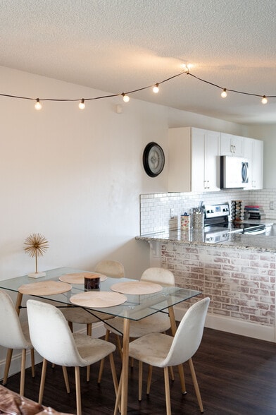 Dining/Kitchen - 2720 W 86th Ave