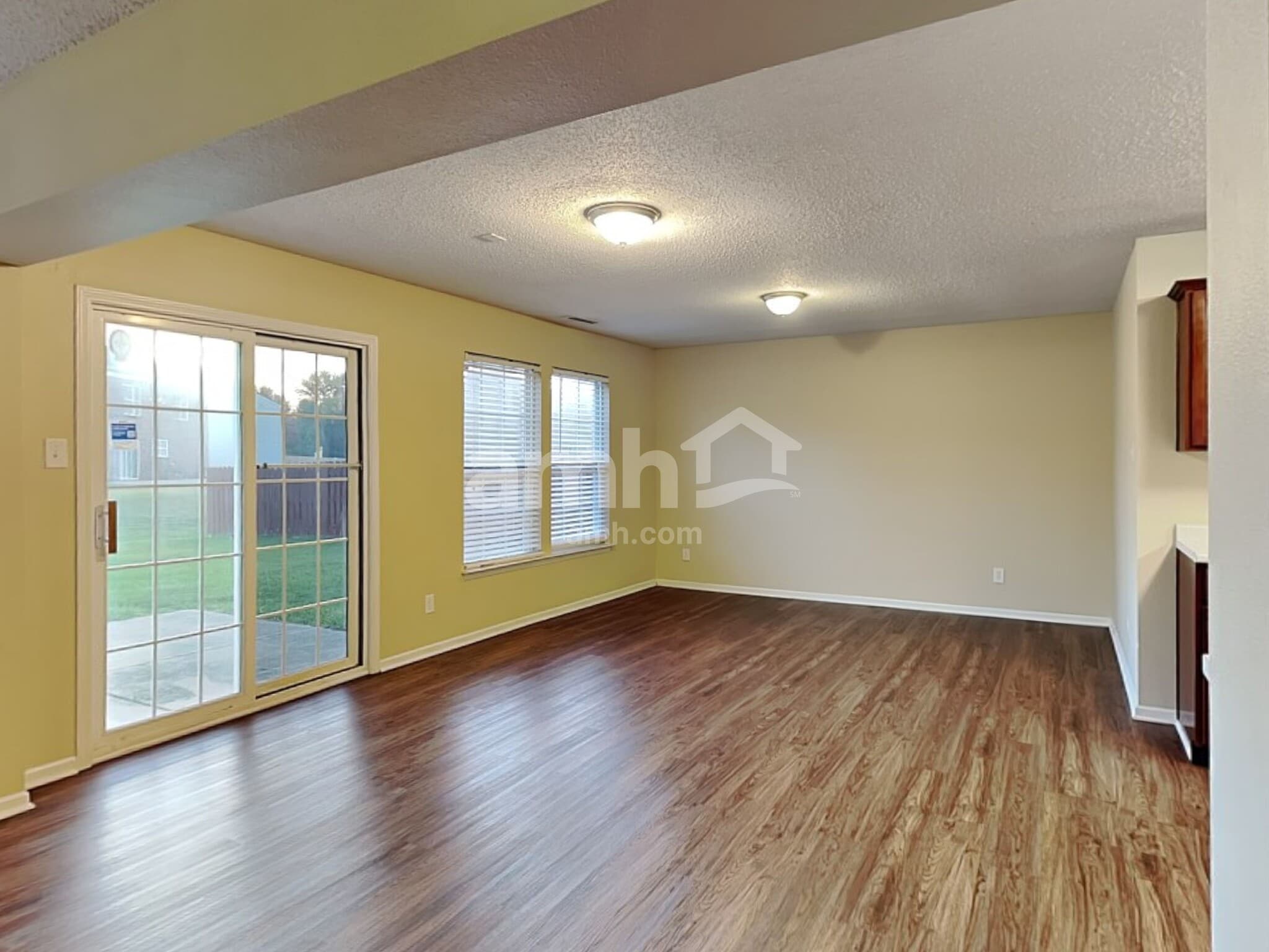 Building Photo - 13993 Meadow Lake Dr