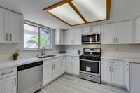 Building Photo - 582 Searchlight Dr