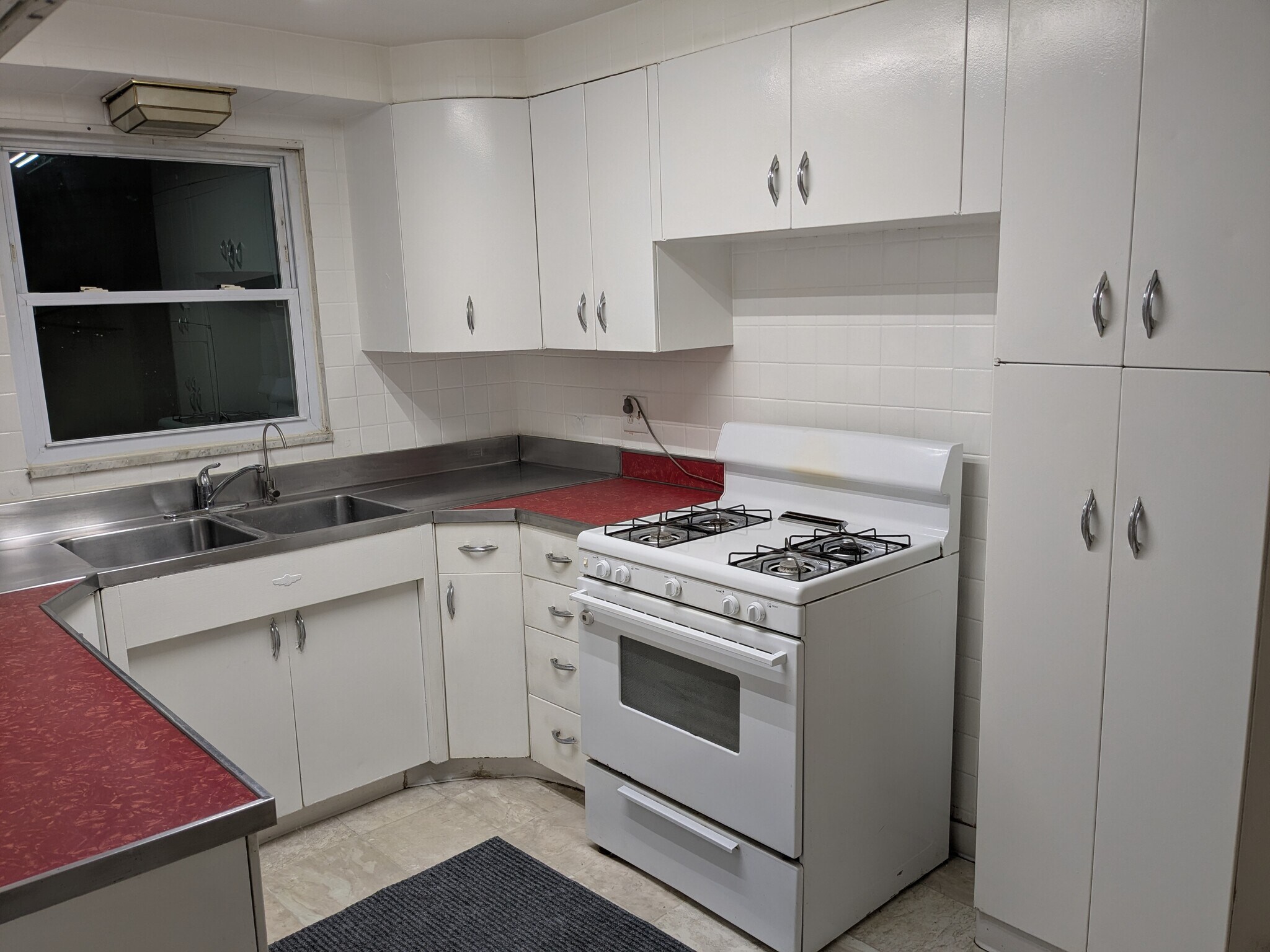 Building Photo - 920 S Braddock Ave