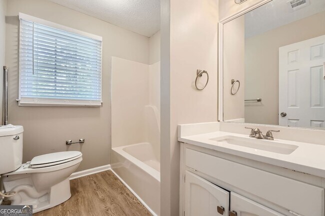 Building Photo - 849 Ridge Ave