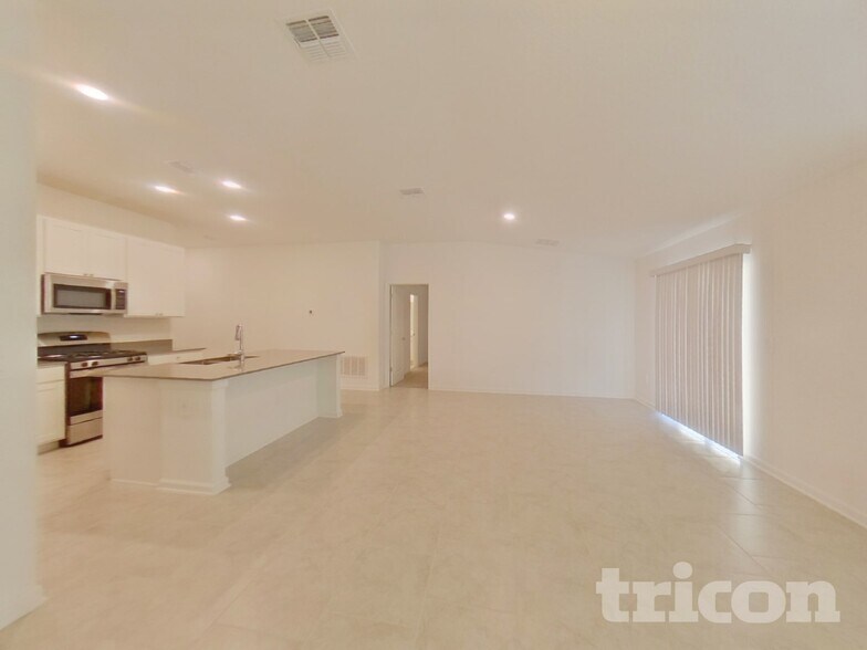 Building Photo - 34036 Sky Blossom Cir