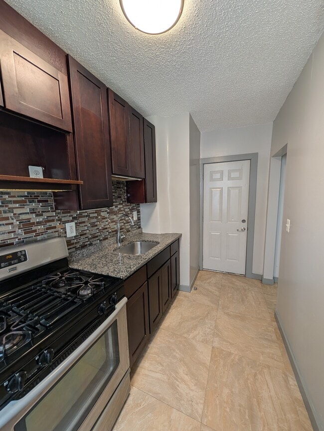 Building Photo - 1 Bed 1 Bath