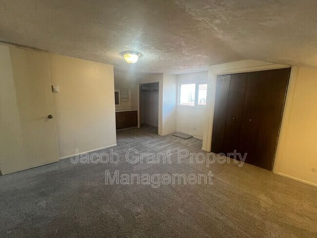 Building Photo - 1298 Idaho Ave