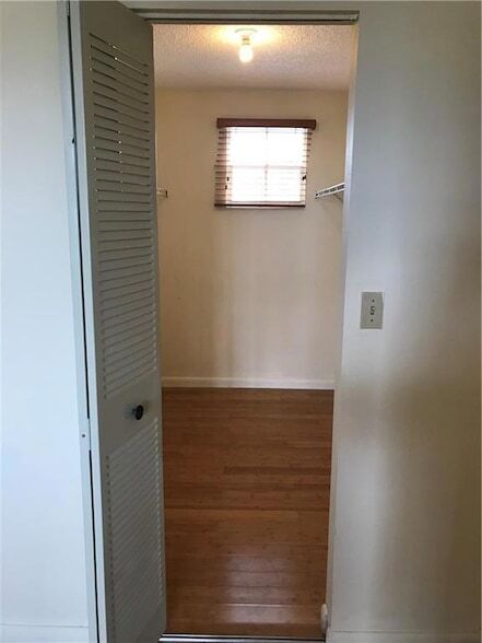 Building Photo - 7061 SW 41st Pl