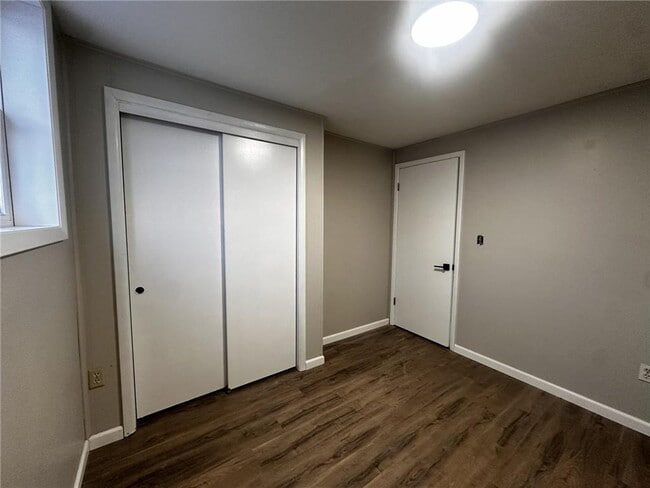 Building Photo - 453 13th Ave NW