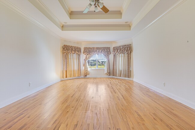 Building Photo - 1822 Lake Wateree Dr