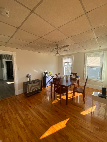 Building Photo - 6 Almont Ave