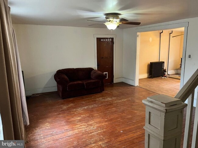 Building Photo - 196 Church St