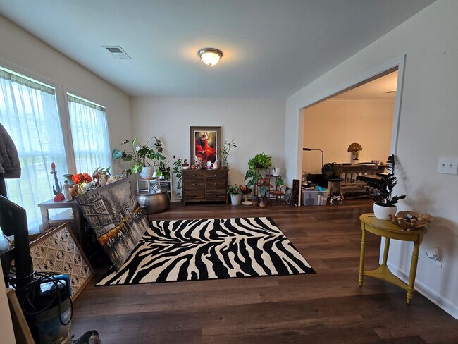Building Photo - 165 Whitetail Cir