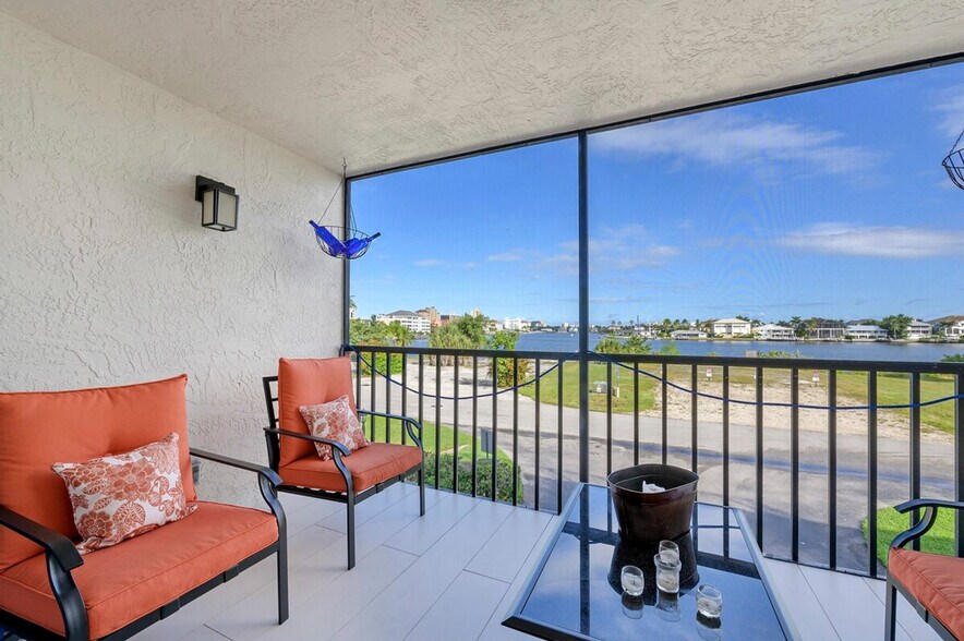 Building Photo - 260 Southbay Dr