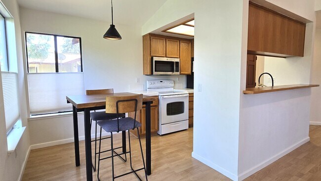 Building Photo - 38715 Huntington Cir