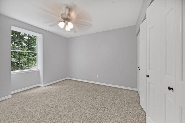 Building Photo - 18035 Rolling Creek Dr