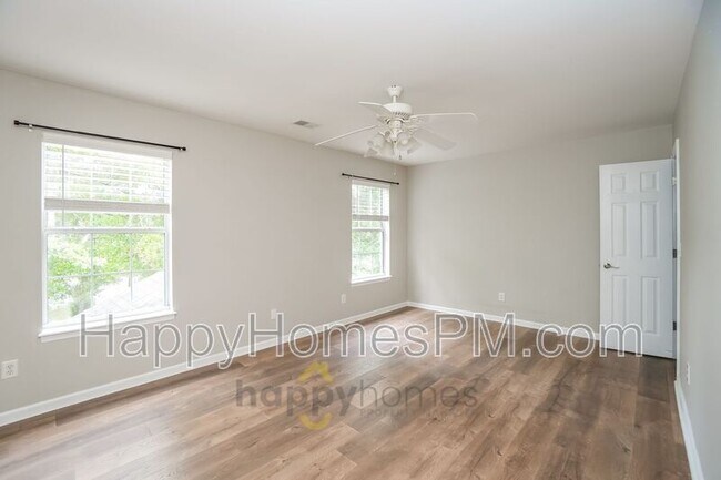 Building Photo - 1481 Endicot Way