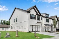 Building Photo - 4586 Cypress Pk Dr