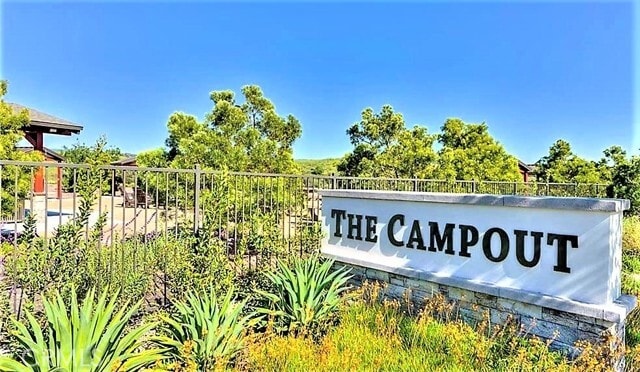 Building Photo - 2 Adelfa St