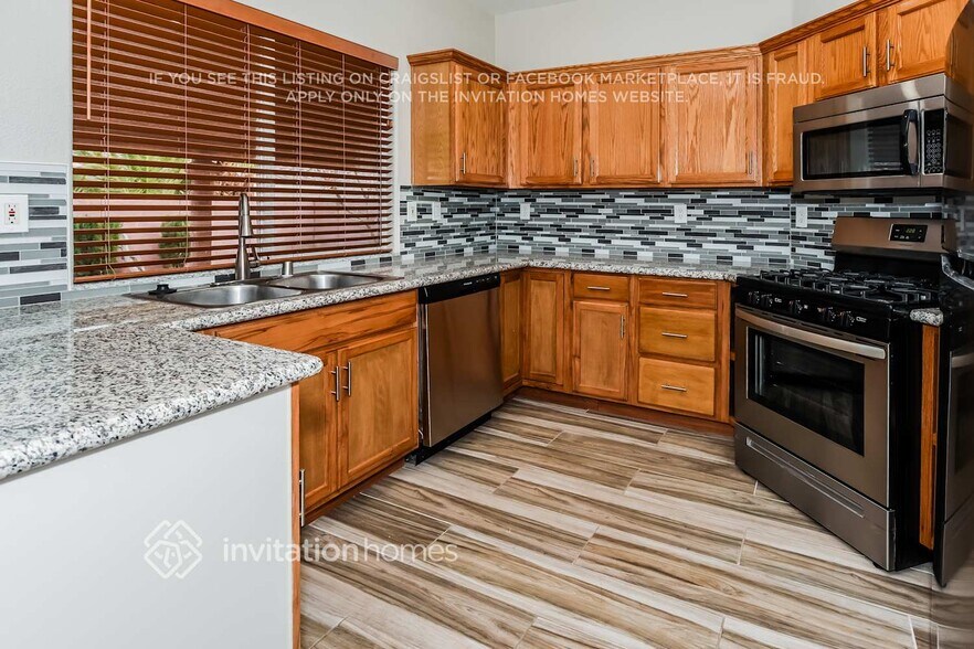 Building Photo - 5788 Day Hunt Trail