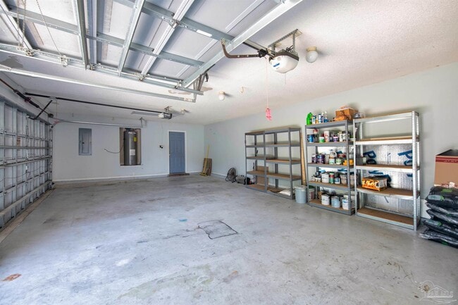 Building Photo - 2491 Parkridge Dr