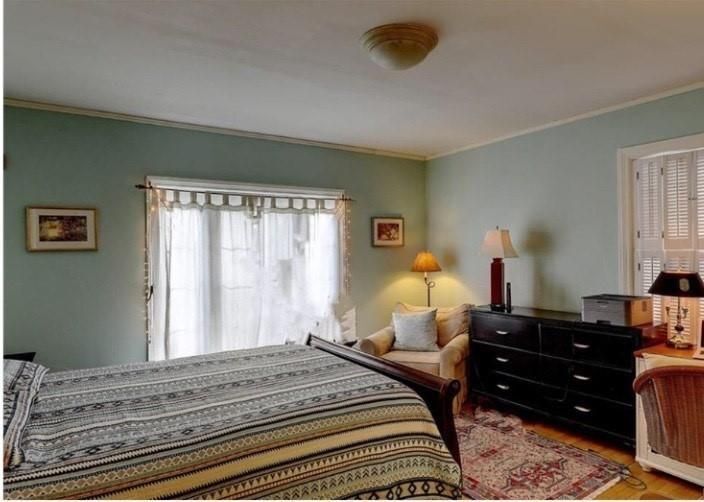 Building Photo - 16 Grotto Ave