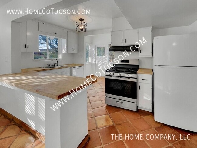Building Photo - 1509 E Blacklidge Dr