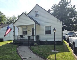 Building Photo - 915 Mackow Dr