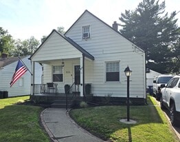 House Front - 915 Mackow Dr
