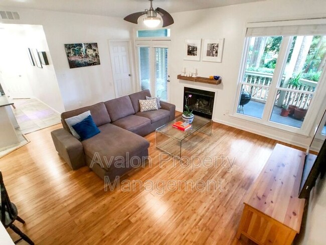 Building Photo - 807 McGill Park Ave NE