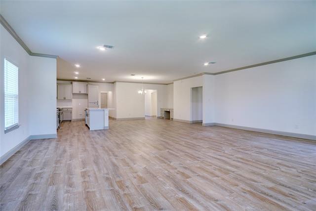 Building Photo - 219 Community Dr