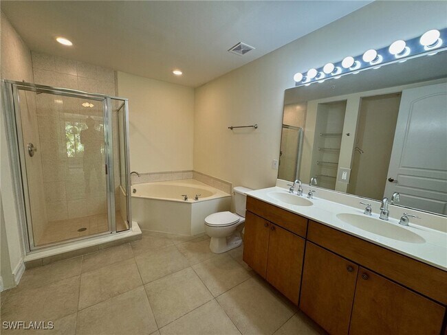 Building Photo - 4400 Bonita Beach Walk Dr