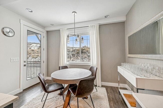 Building Photo - 1124 Wasatch Spring Rd