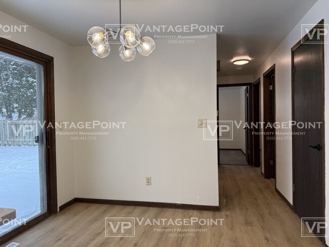 Building Photo - 1603 St Robert Dr