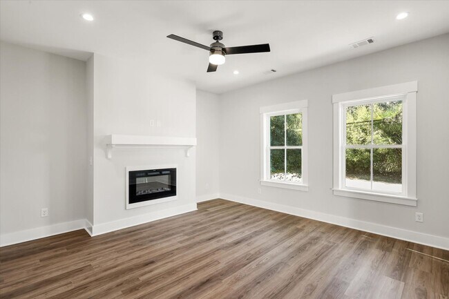 Building Photo - 5404 Mildred St