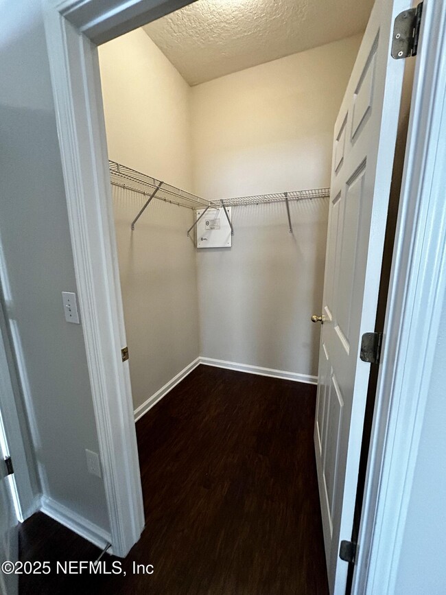Building Photo - 6788 Manotak Oaks Dr