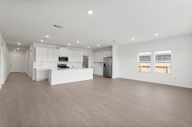 Building Photo - 110 Miglia St