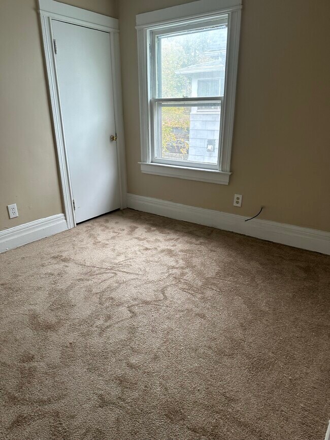Building Photo - 297 Cedarwood Ter