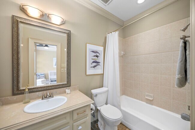 Building Photo - 1312 Crocker St