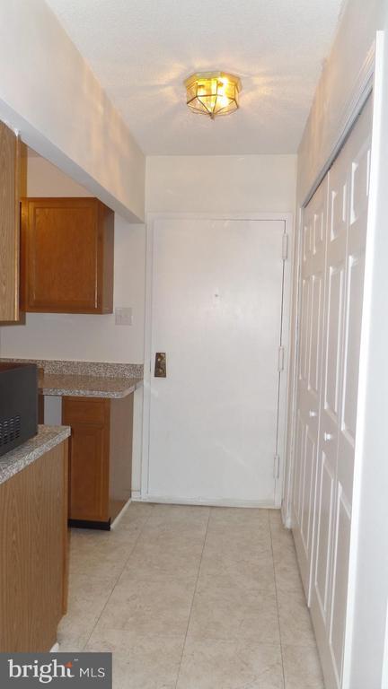 Building Photo - 2059 Huntington Ave