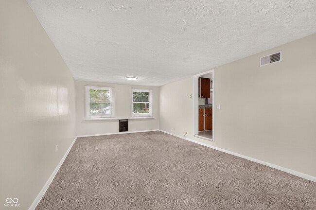 Building Photo - 3916 W 96th St