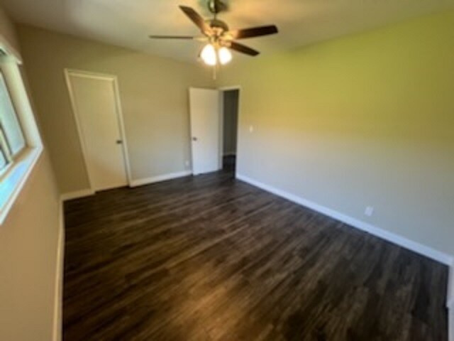 Building Photo - 7925 Vineland Ave
