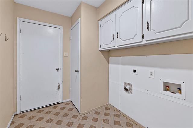 Building Photo - 5426 Winton St