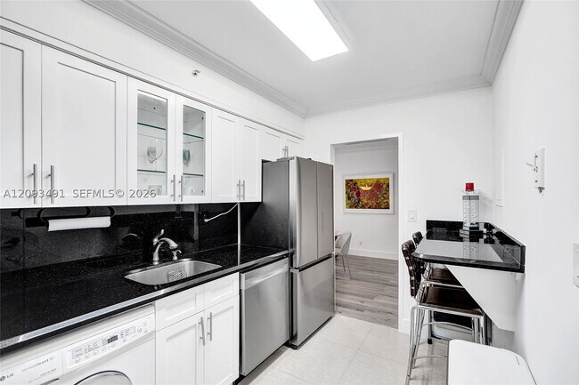 Building Photo - 2501 S Ocean Dr