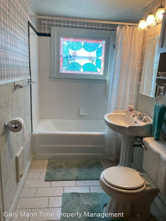 Building Photo - 4 br, 2 bath House - 50 Fir ST S