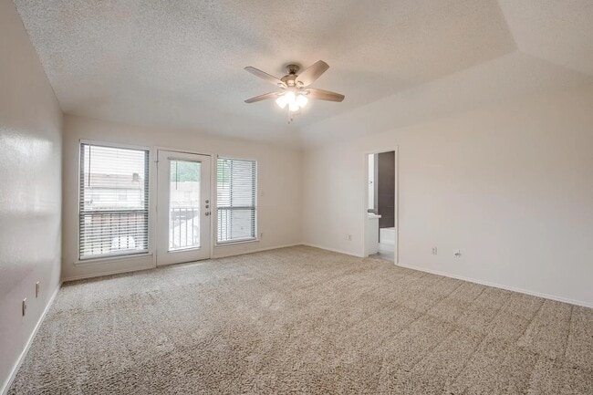 Building Photo - 500 Norwood Pl