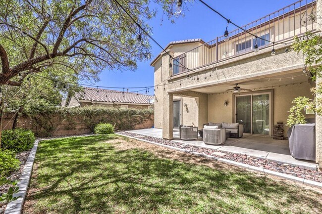 Building Photo - Elegant 5-Bedroom Henderson Home in the Heart of Green Valley